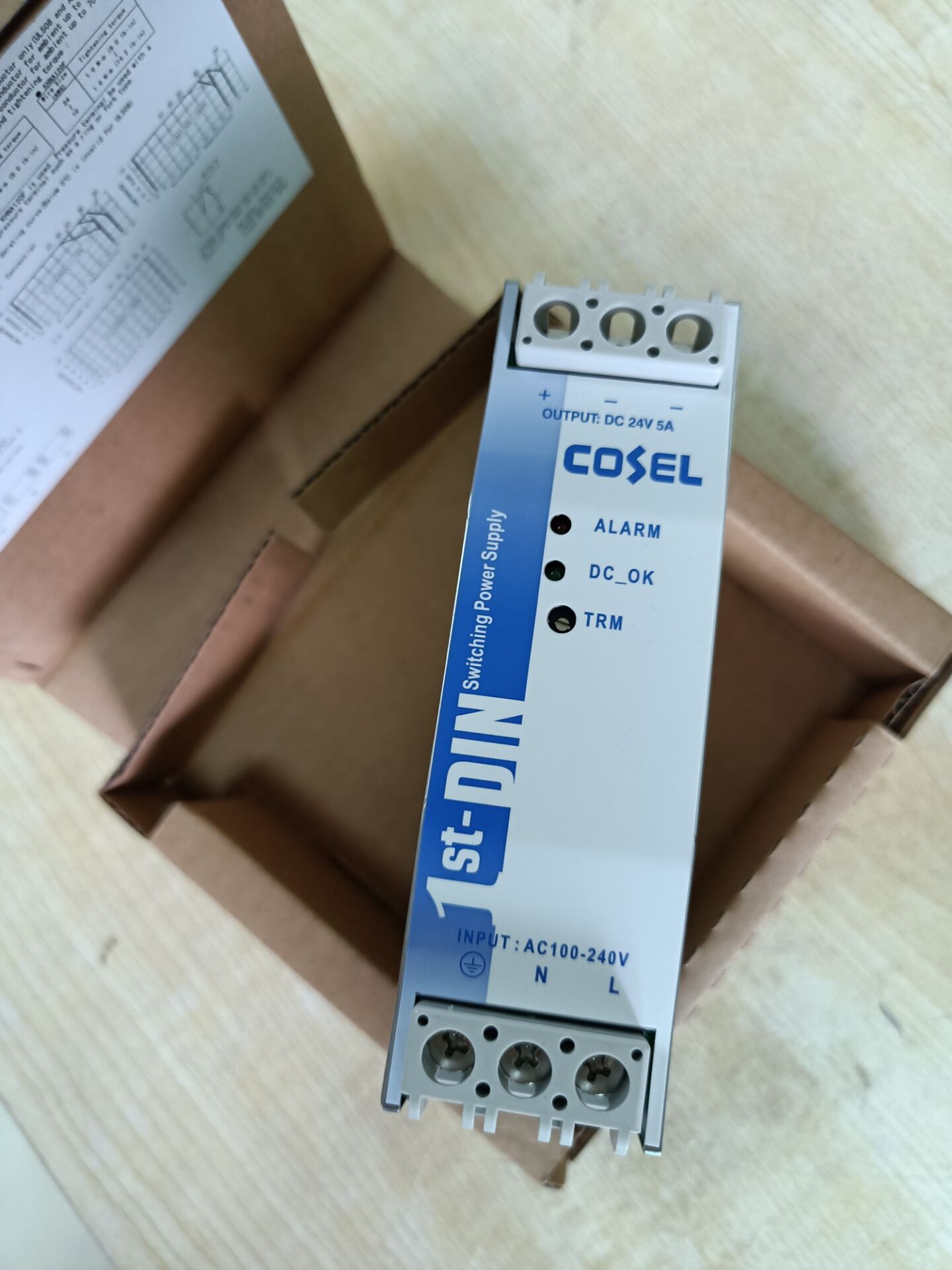 DIN导轨式开关电源